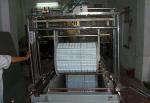 【【廠家直銷】深圳電鍍設(shè)備 半自動滾鍍線成套設(shè)備 質(zhì)量保障】價(jià)格_廠家_圖片 -